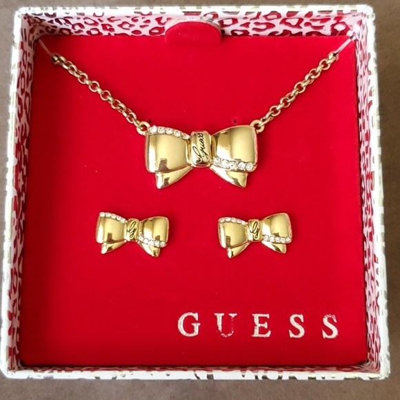 Guess Jewerly - Picture 2 of 7